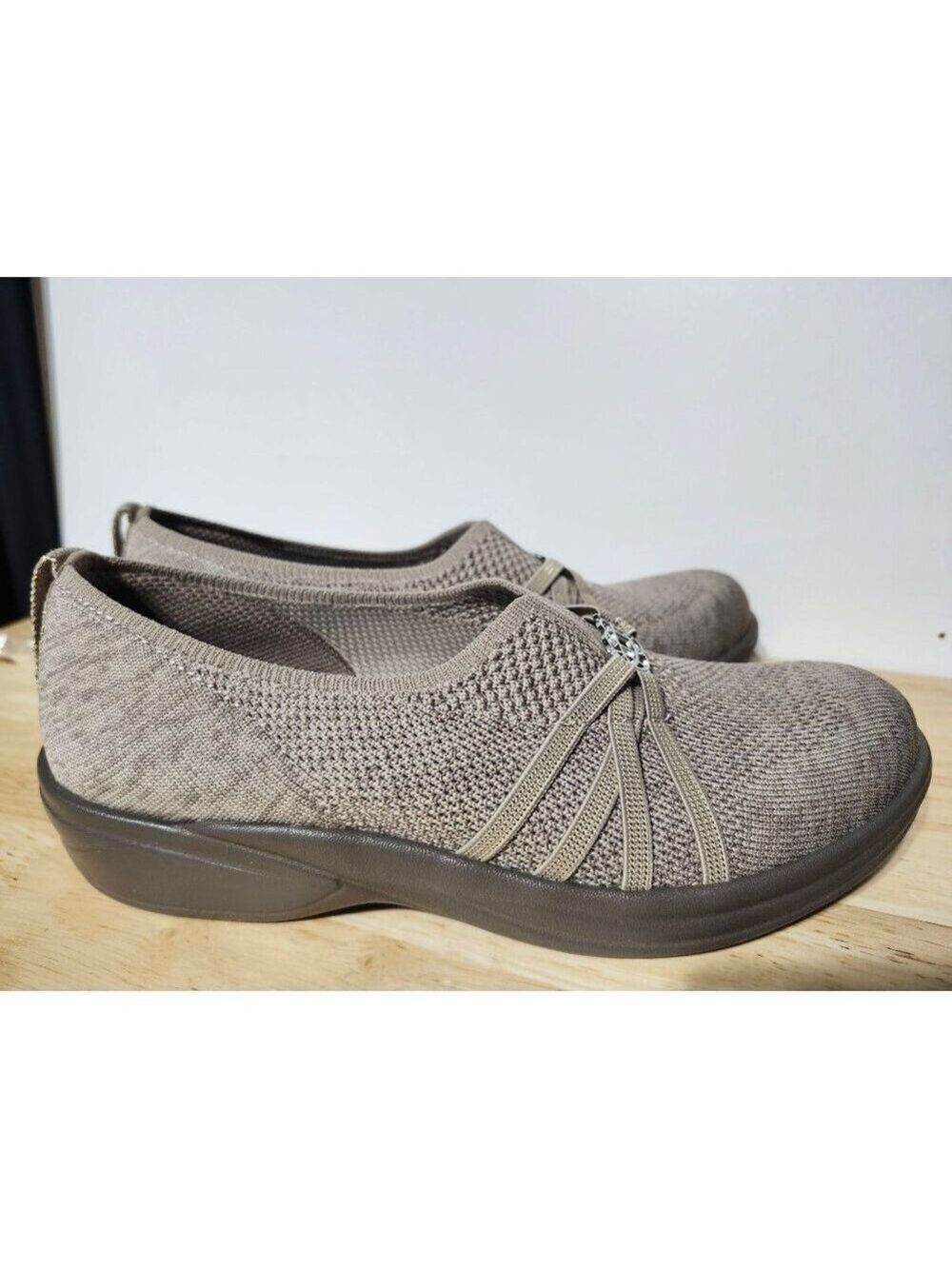 LIFESTRIDE B  ZEES AIR STEP size 6.5 M SKU#  1645
